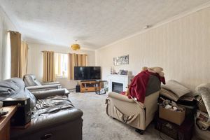 Lounge Diner- click for photo gallery